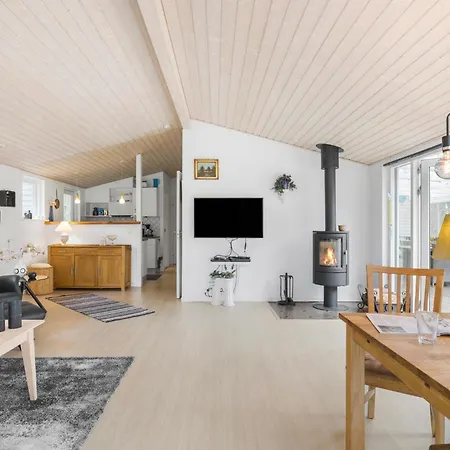 Strandbyskoven Iii Neksø